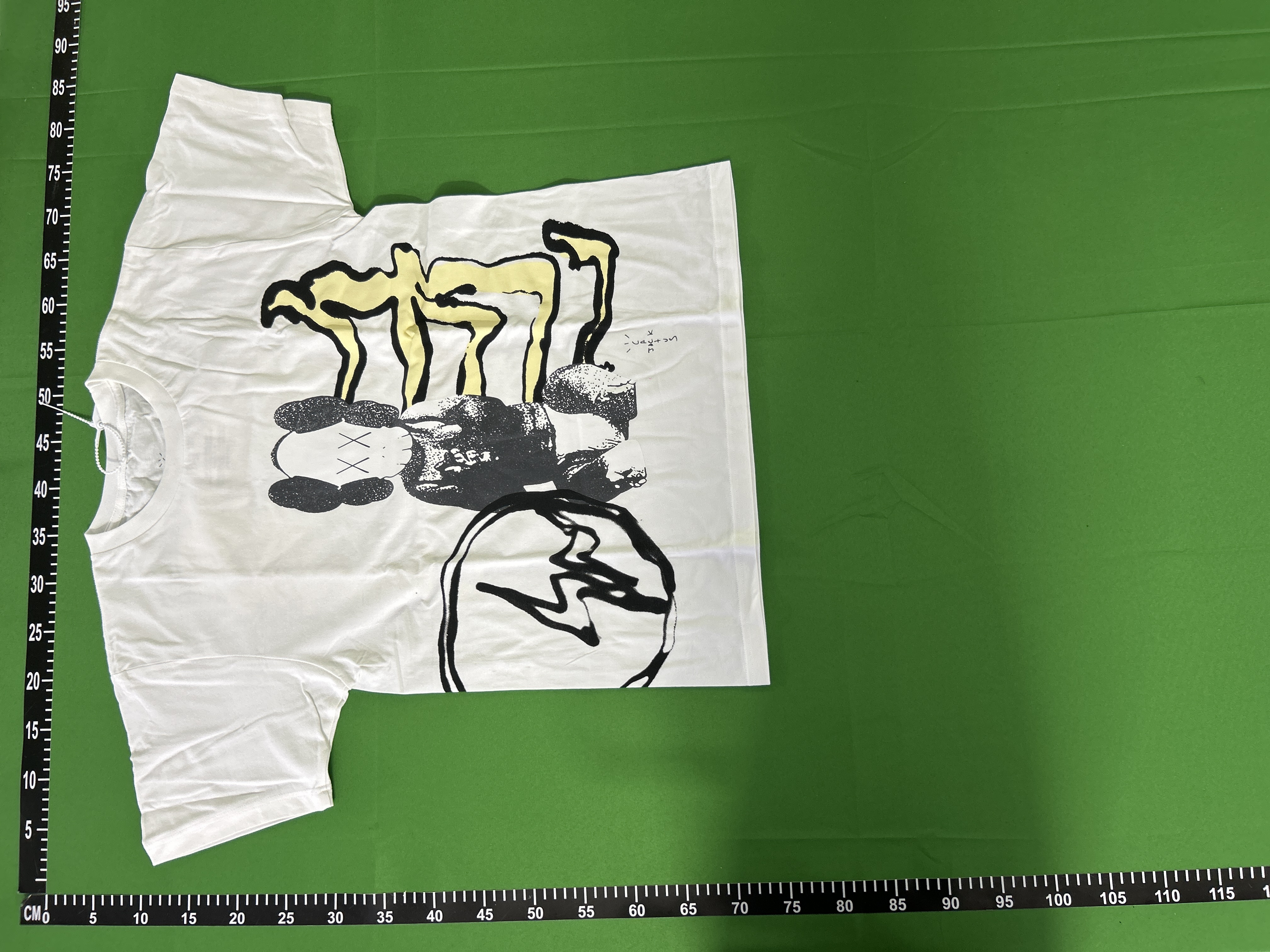 QC Photo - Travis Scott Cactus Jack x Kaws Fragment Tee