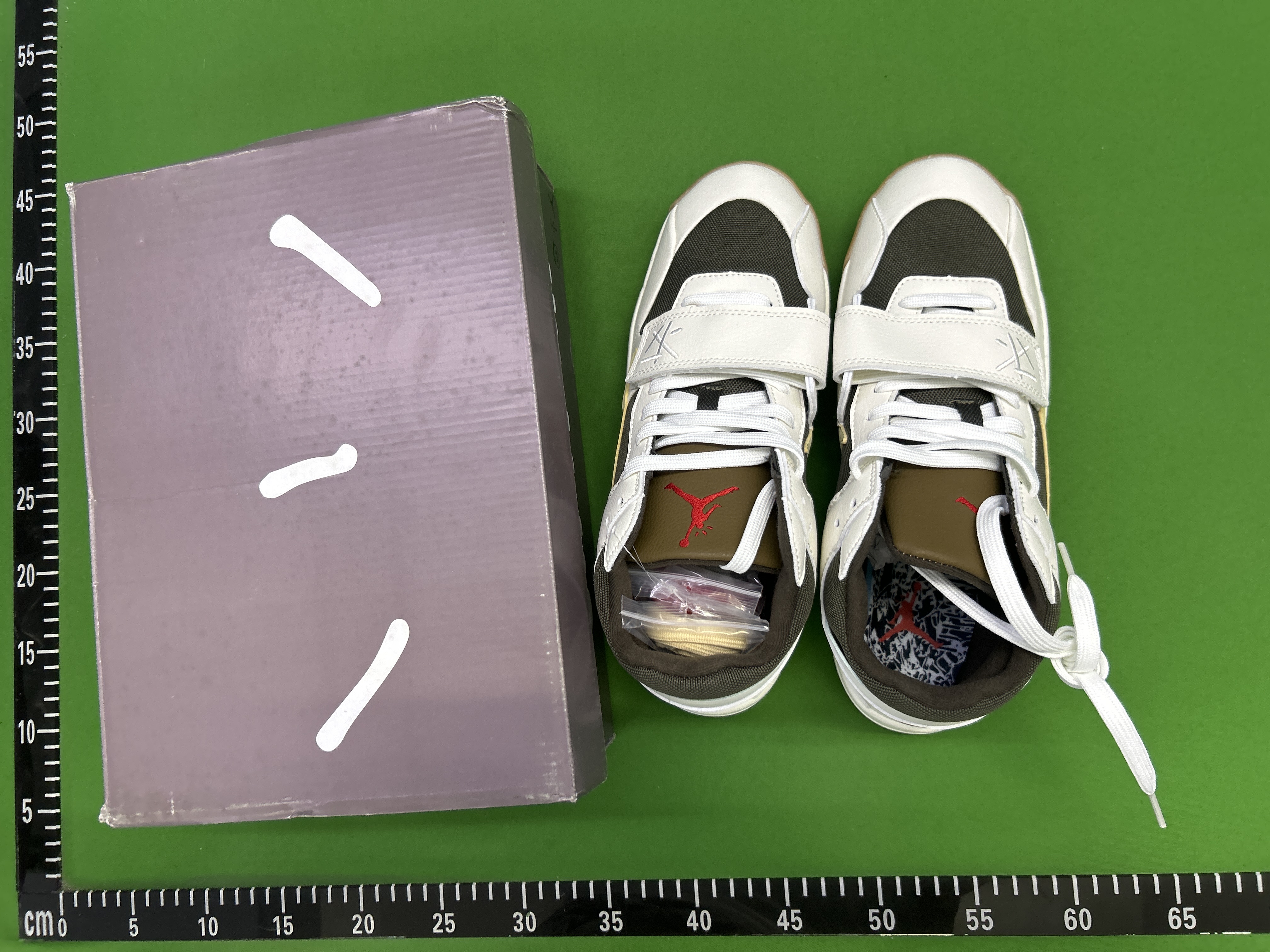 QC Photo - Travis Scott x Jordan Jumpman Jack