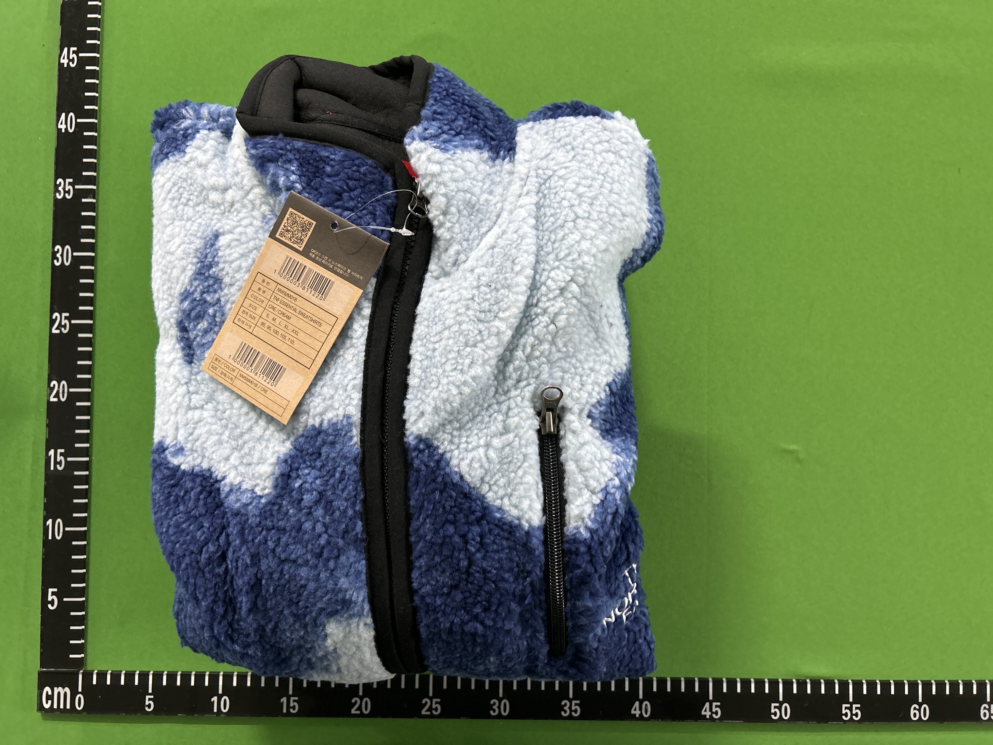 QC Photo - Supreme x North Face Fleece Jacket
