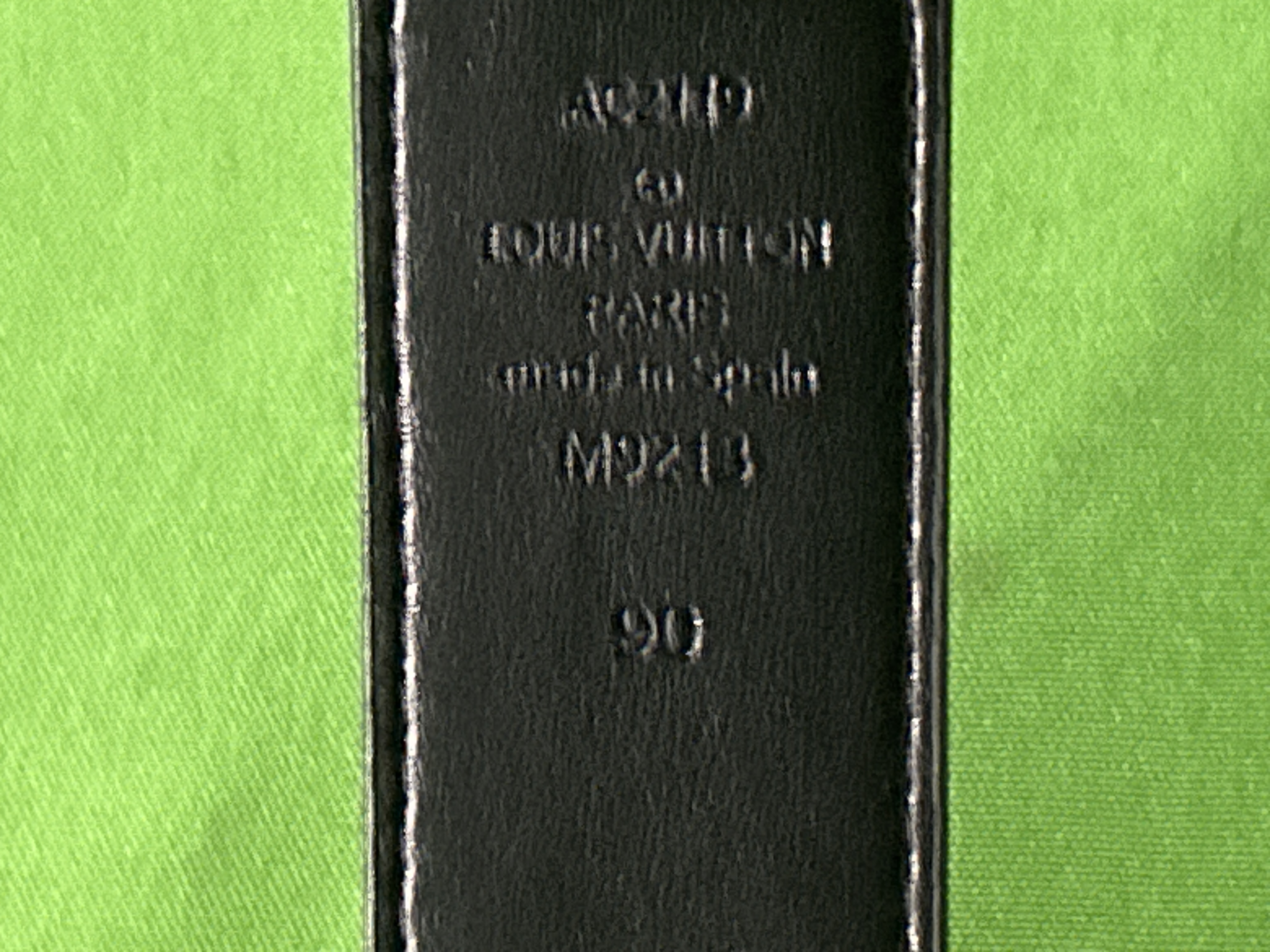 QC Photo - White Louis Vuitton Belt