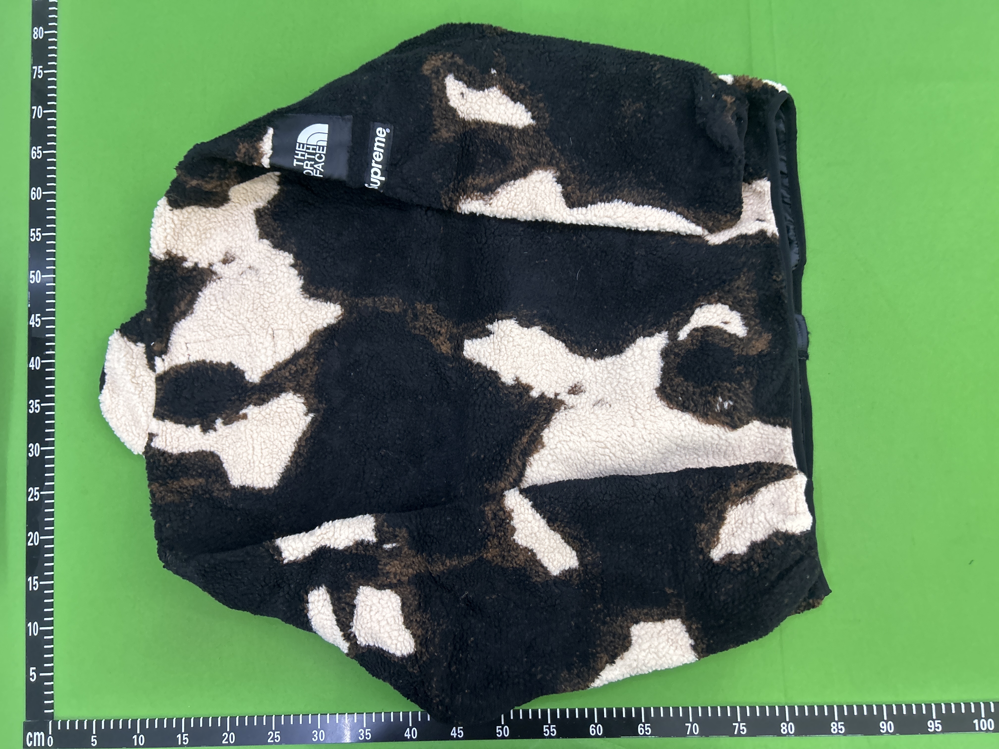 QC Photo - Supreme x North Face Fleece Jacket
