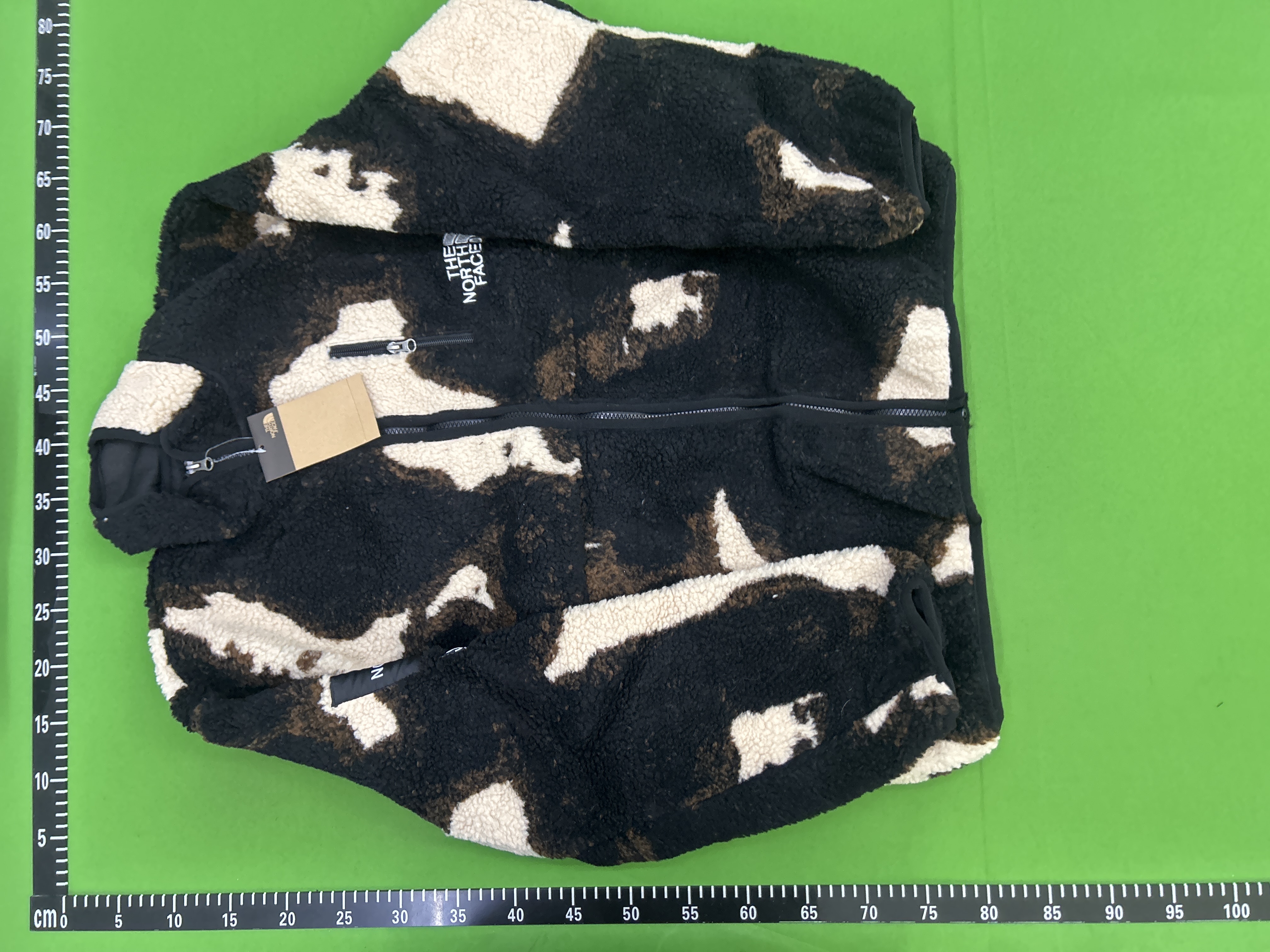 QC Photo - Supreme x North Face Fleece Jacket