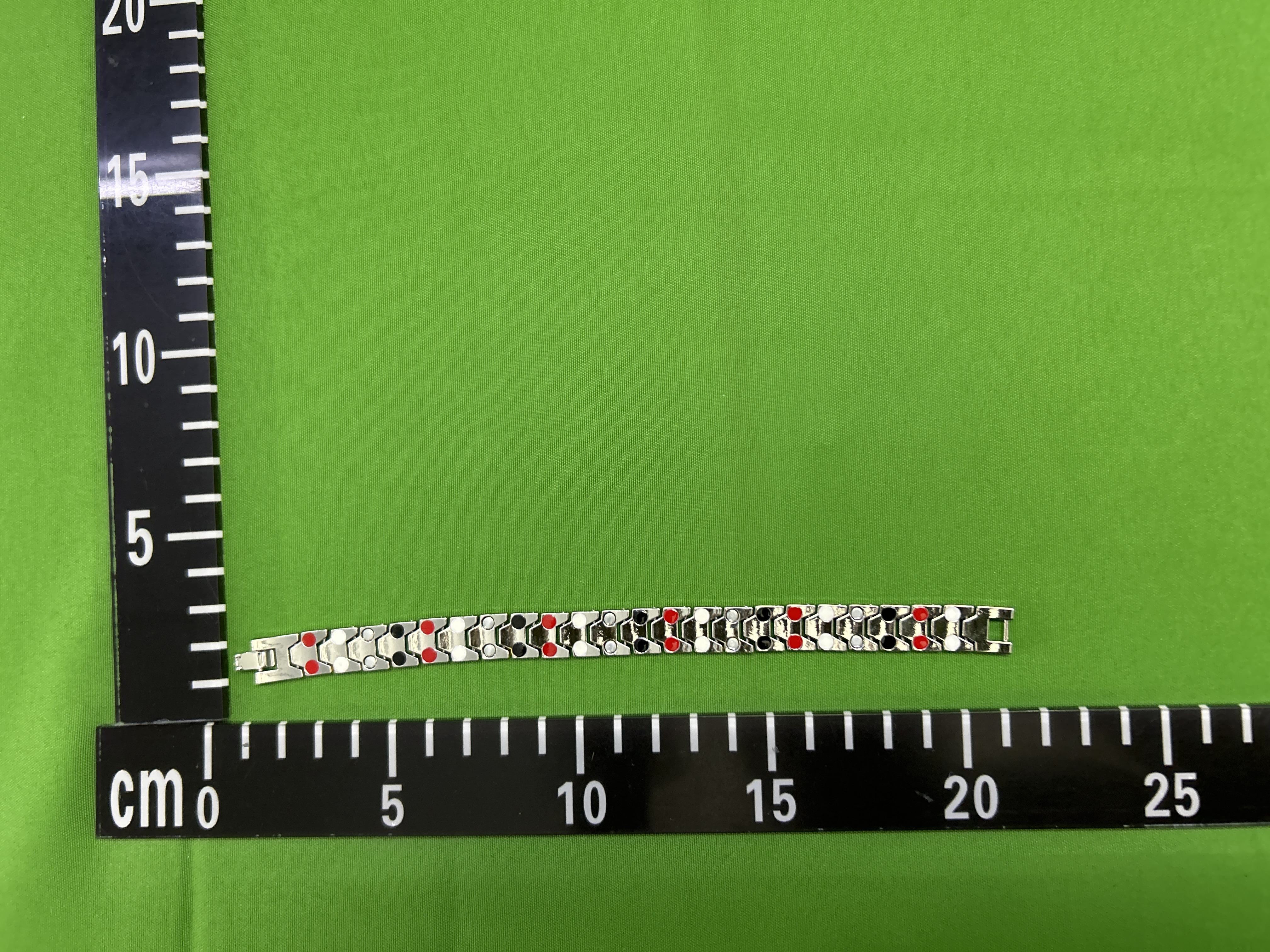 QC Photo - The magnetic bracelet is retro and fashionable 1450