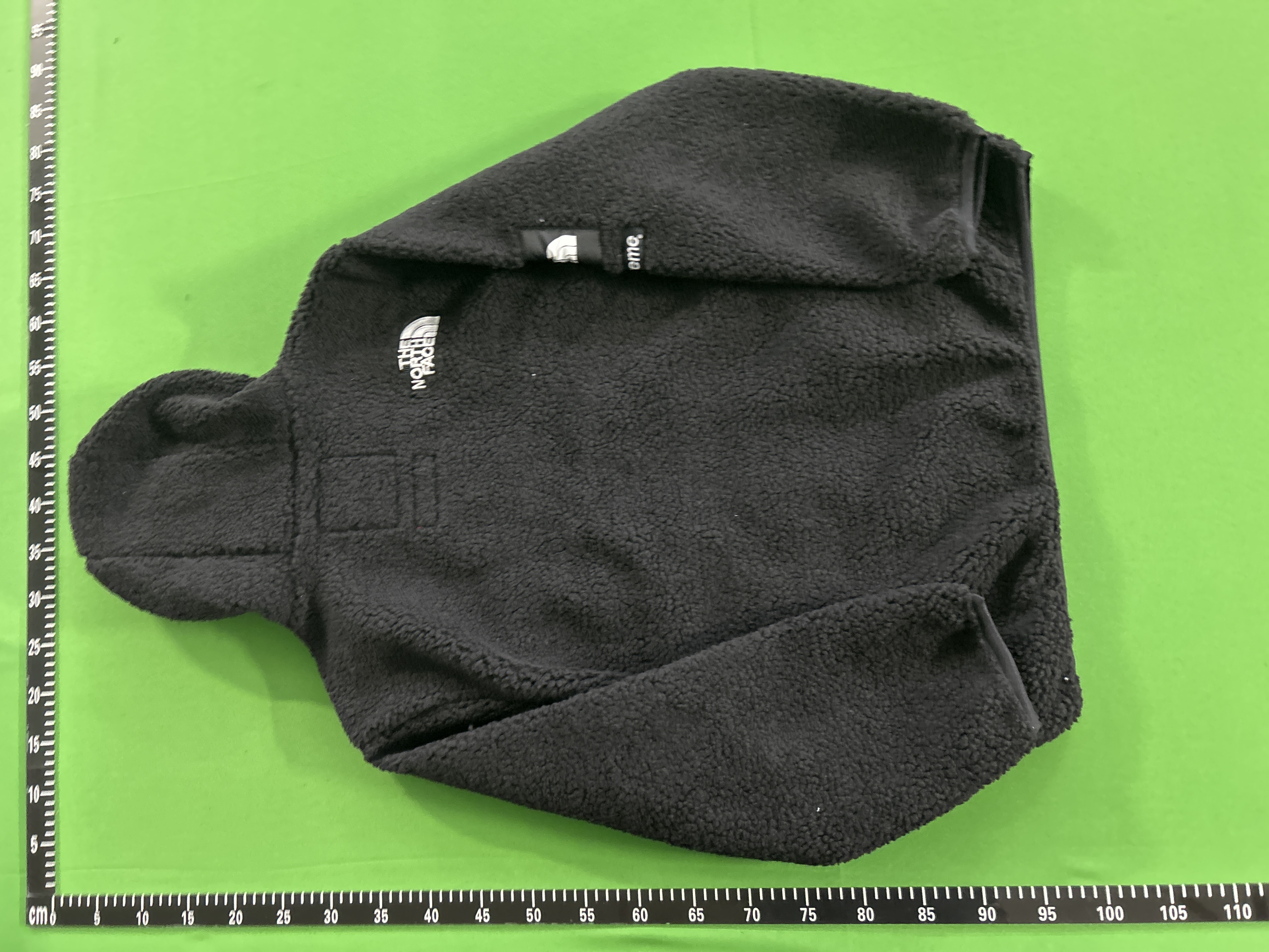 QC Photo - Supreme x The North Face S Logo Fleece Jacket