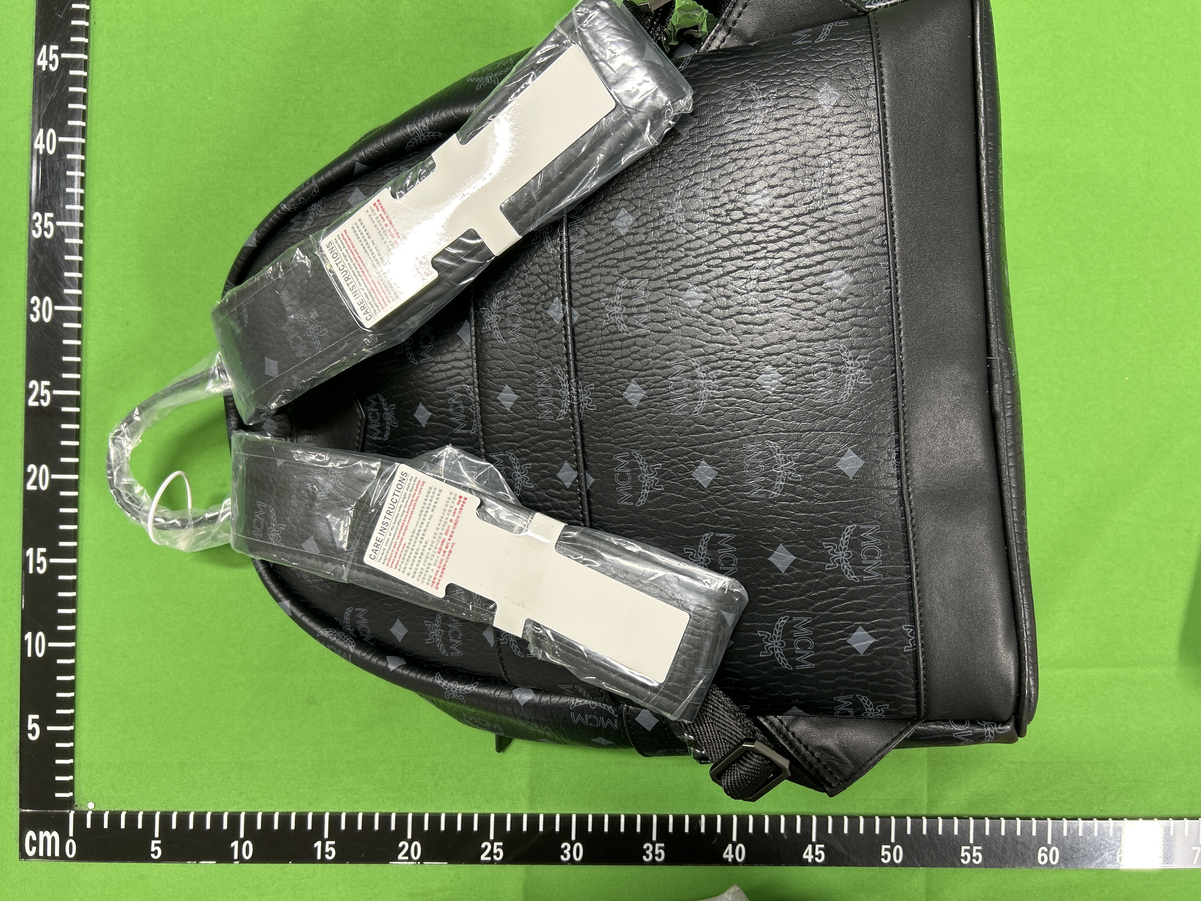 QC Photo - mini backpack 4464