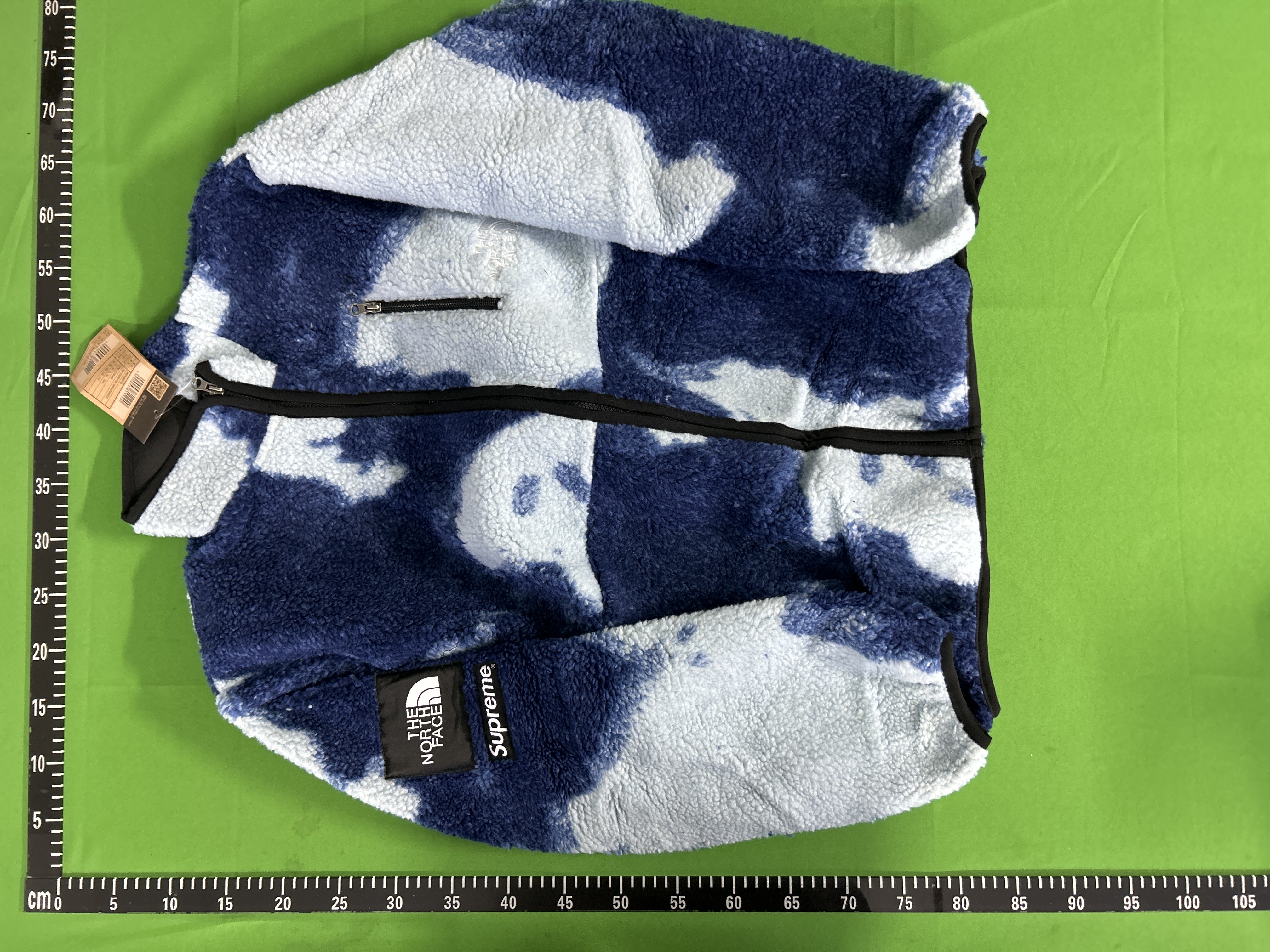 QC Photo - Supreme x North Face Fleece Jacket