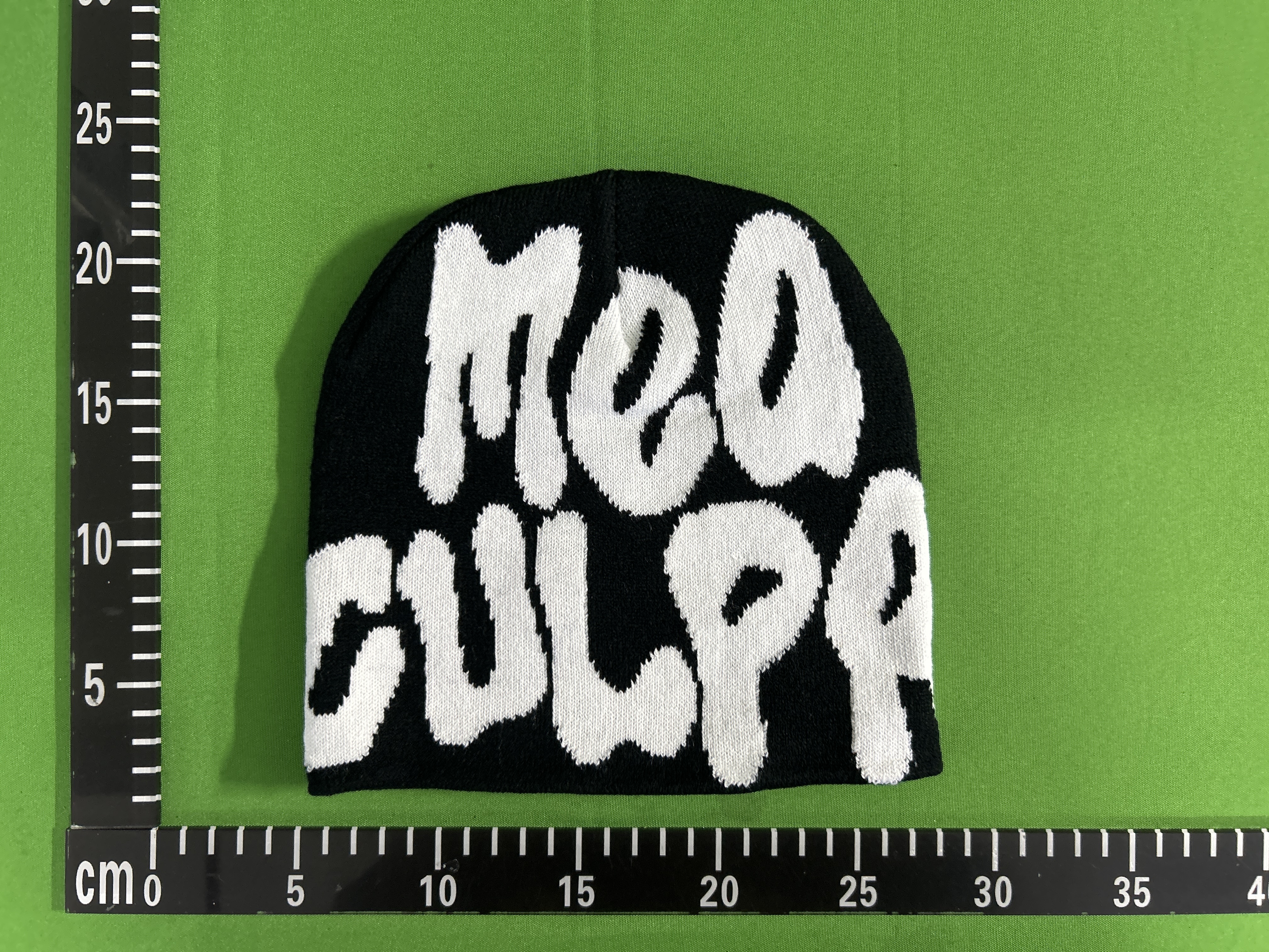 QC Photo - Warm knitted cap letters 1210