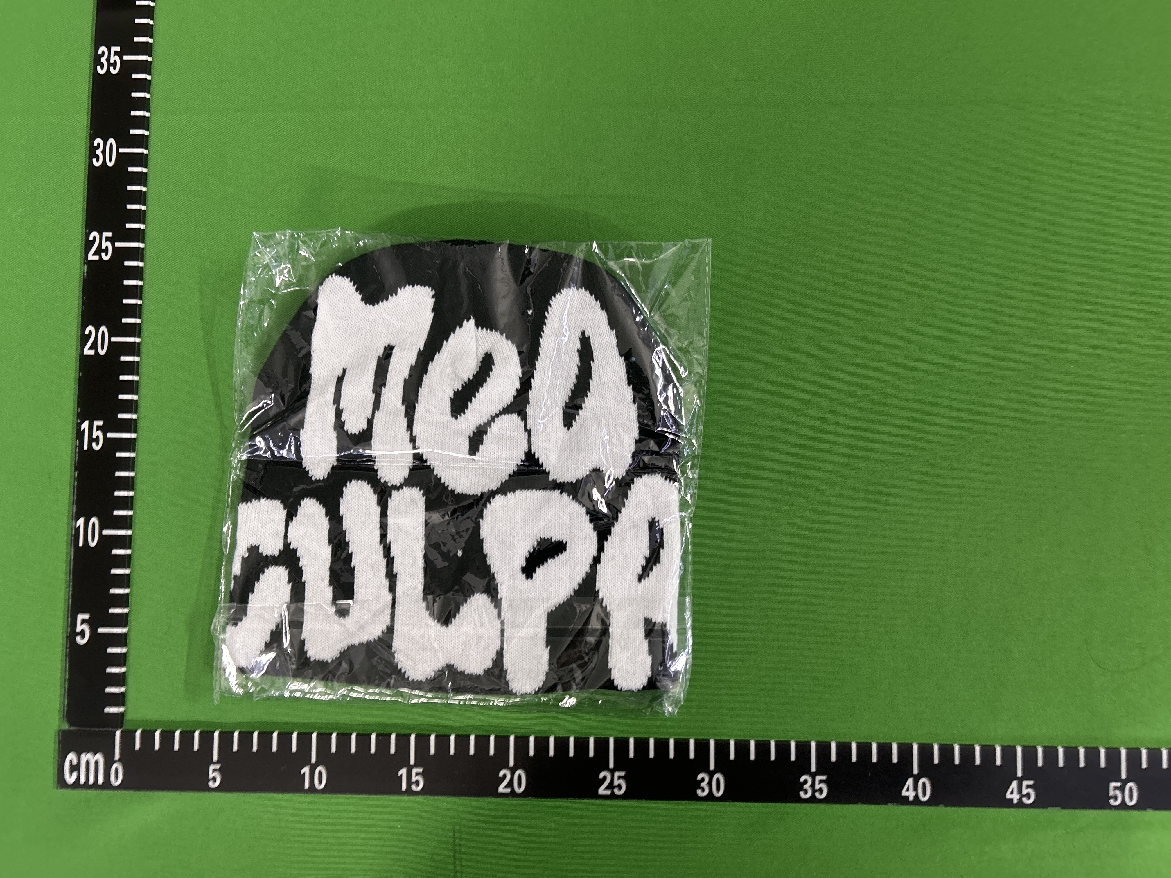 QC Photo - Warm knitted cap letters 1210