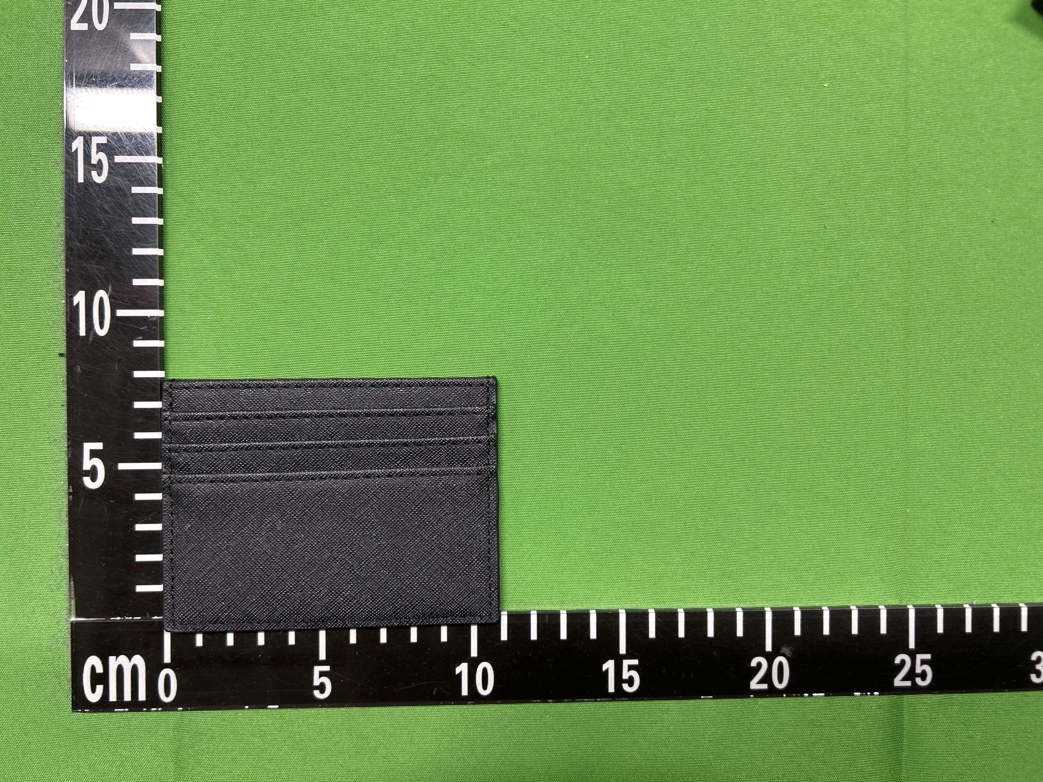 QC Photo - Trendy cross-patterned card case 0301