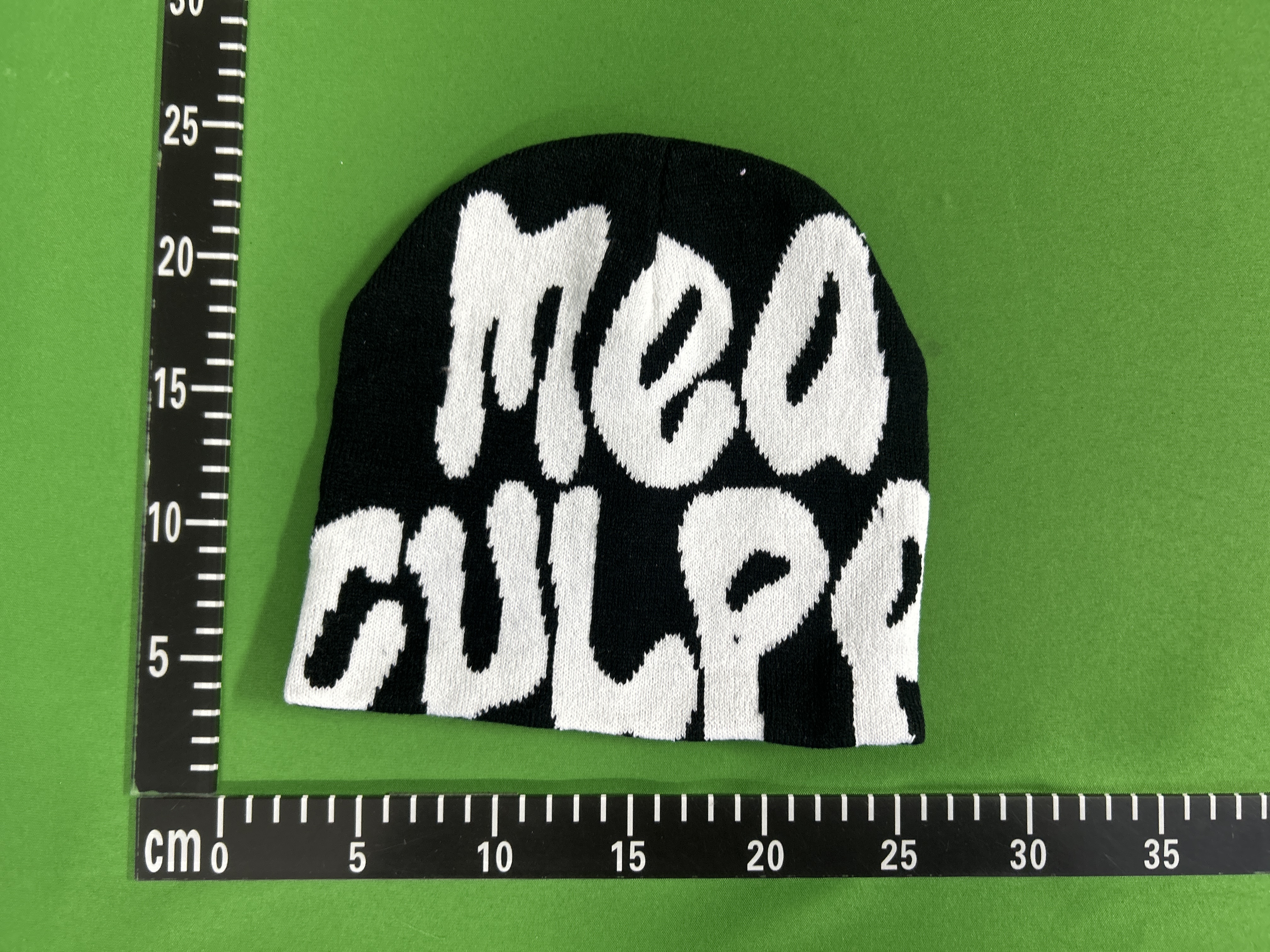 QC Photo - Warm knitted cap letters 1210