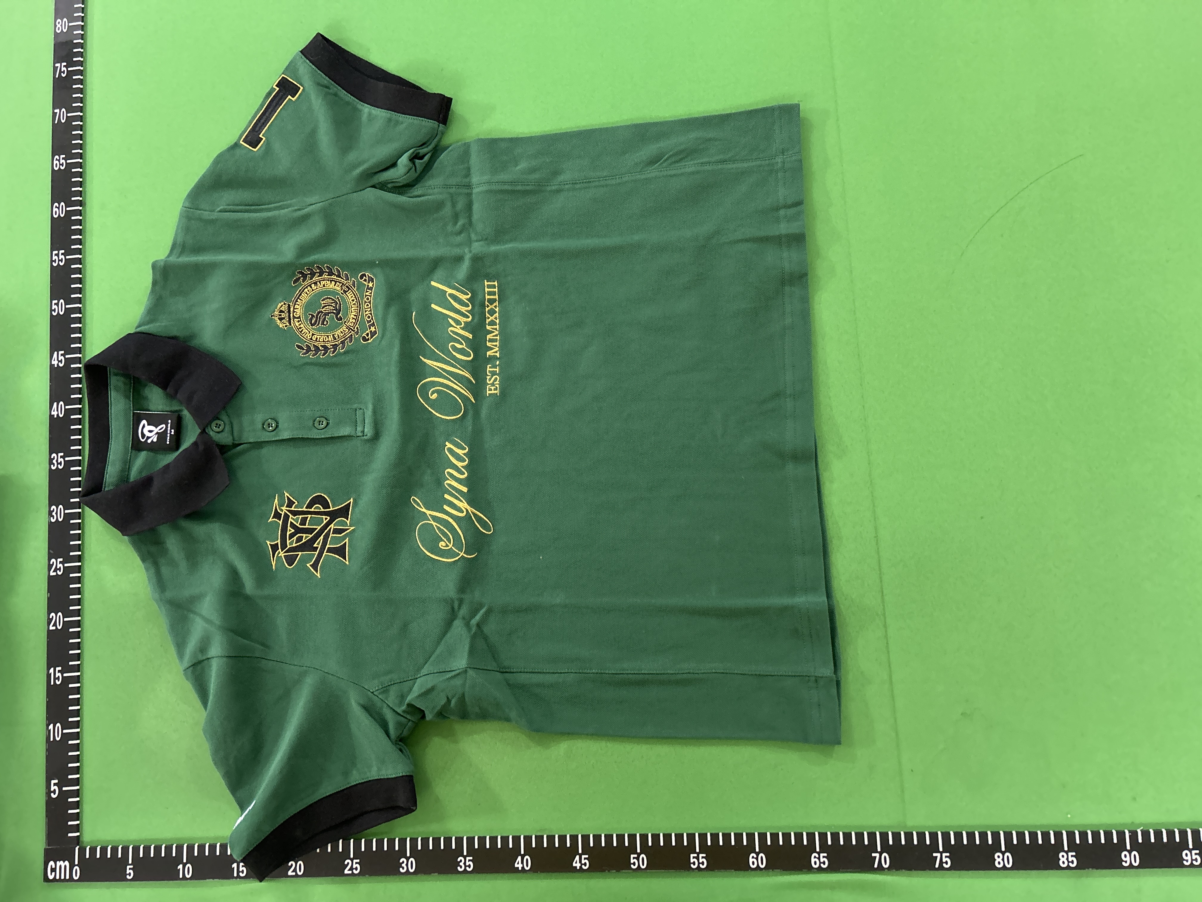 QC Photo - Syna World London Green Polo