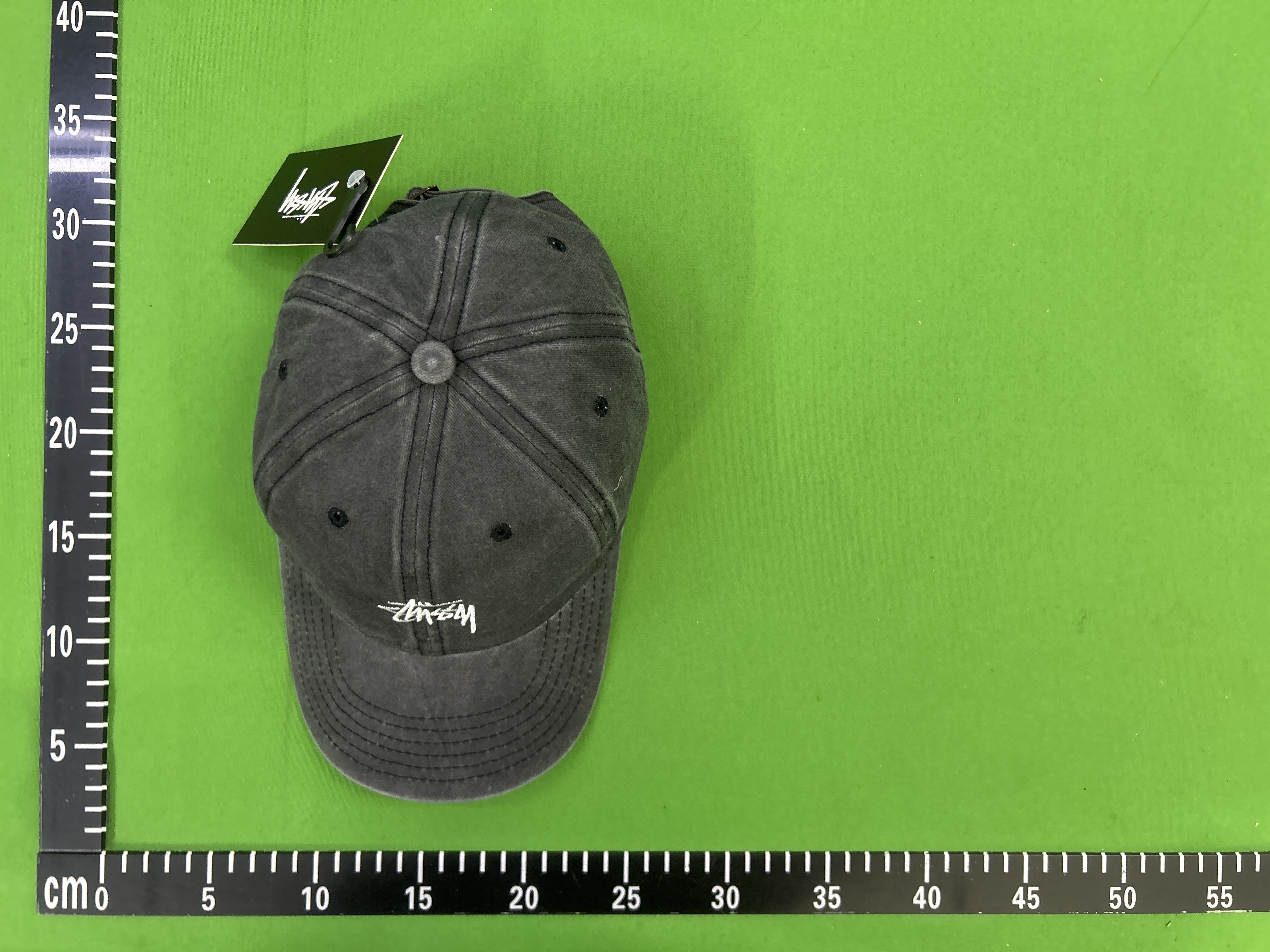 QC Photo - A small embroidered baseball cap 3437