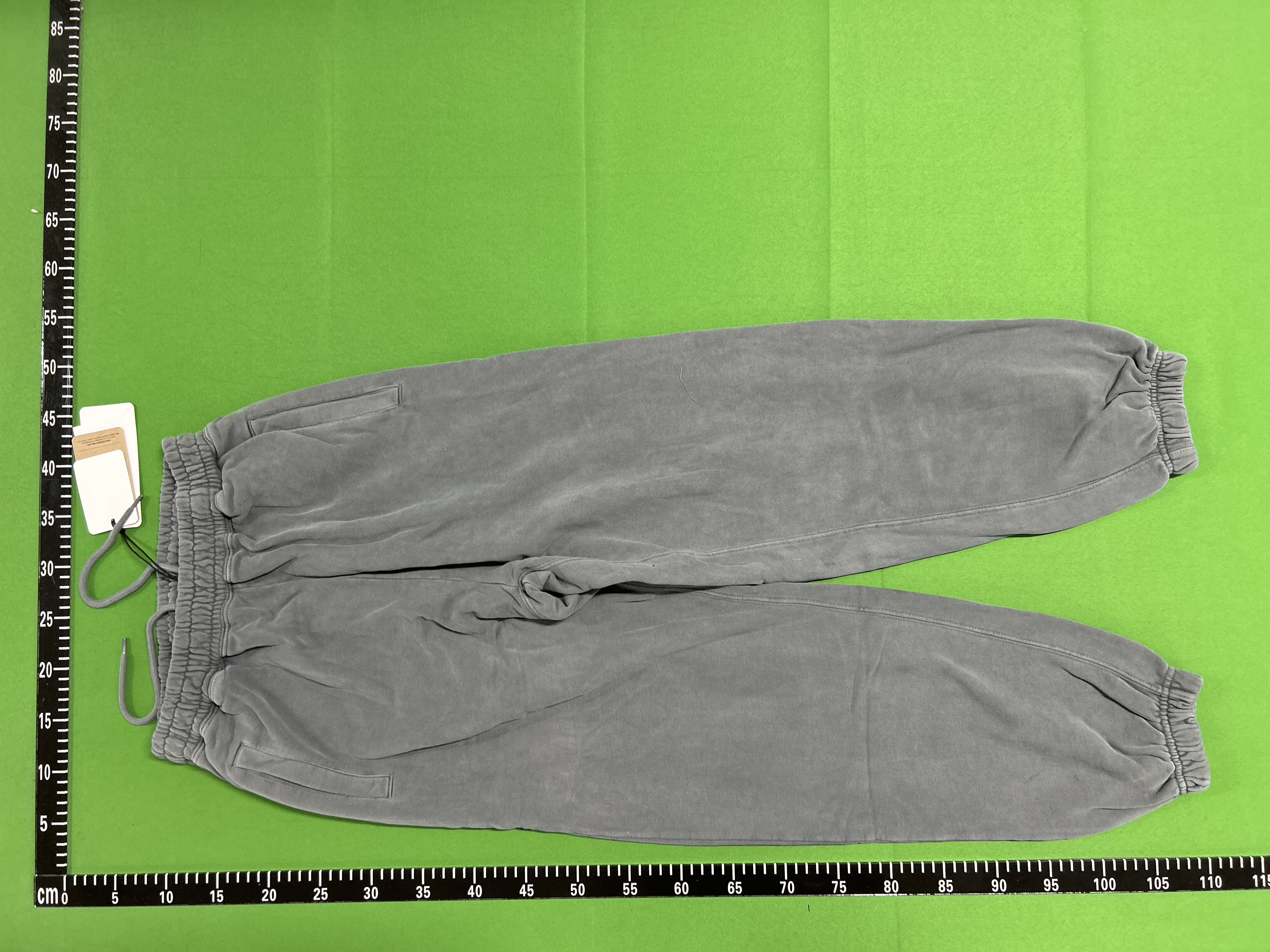 QC Photo - Carhartt Sweatpants