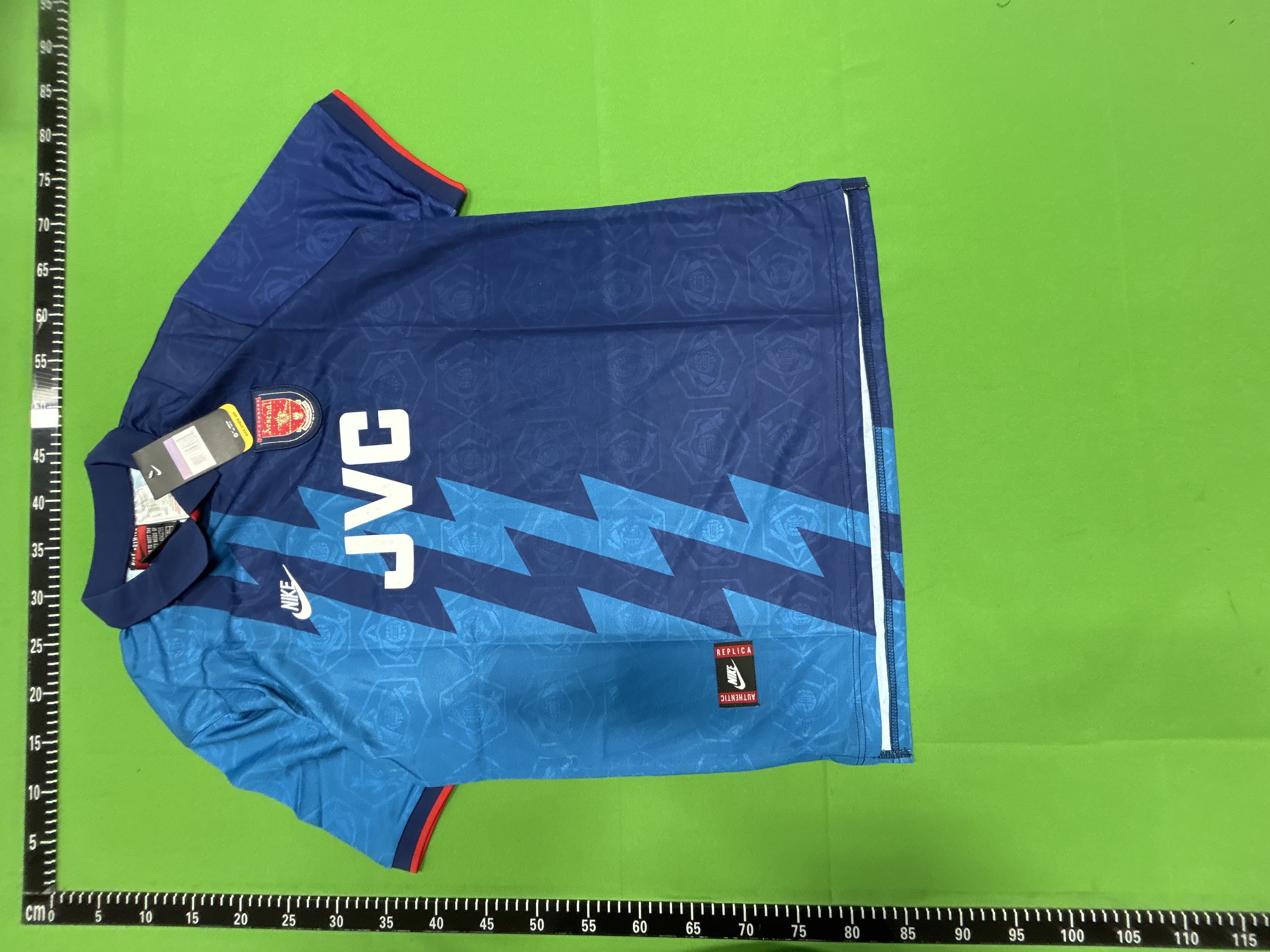 QC Photo - Bunch of Arsenal Football Jerseys (37 Variants)