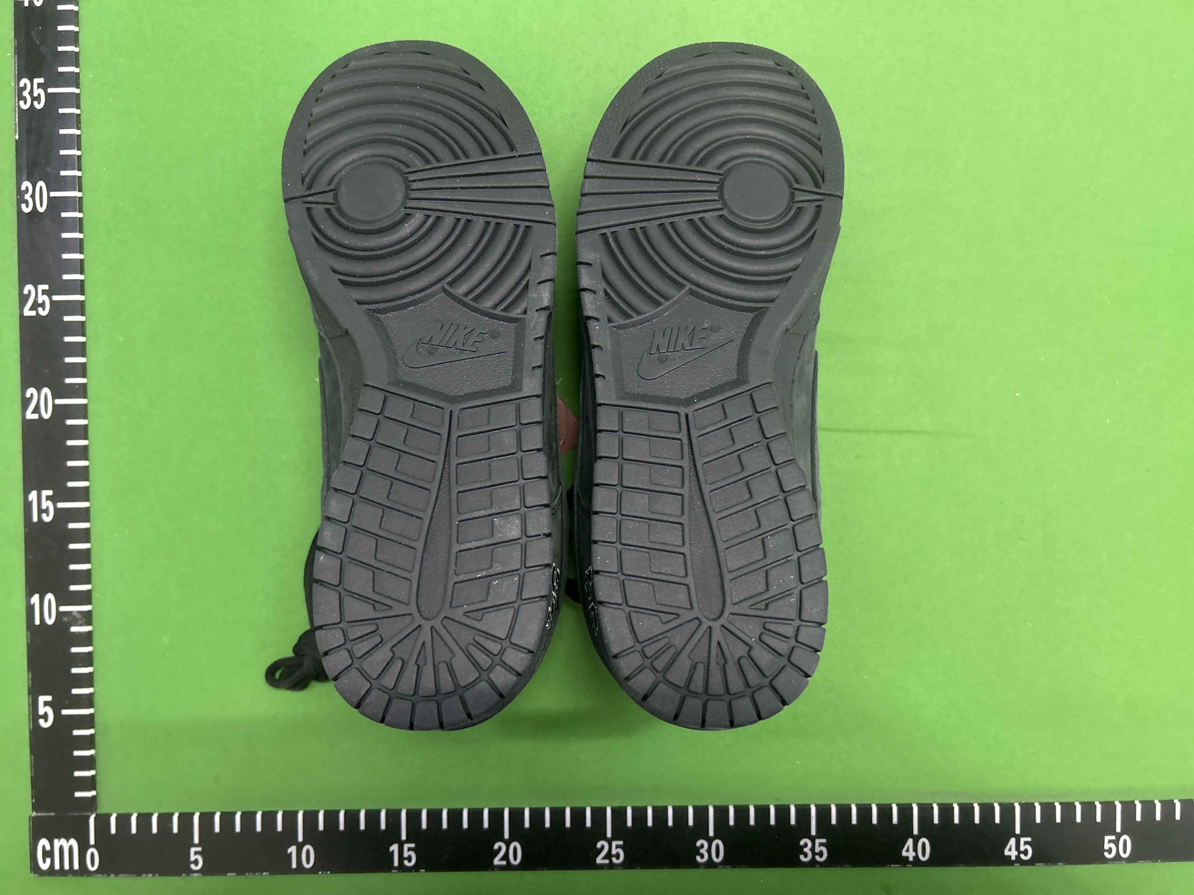 QC Photo - Nike SB Dunk Low Grateful Dead Bears Green