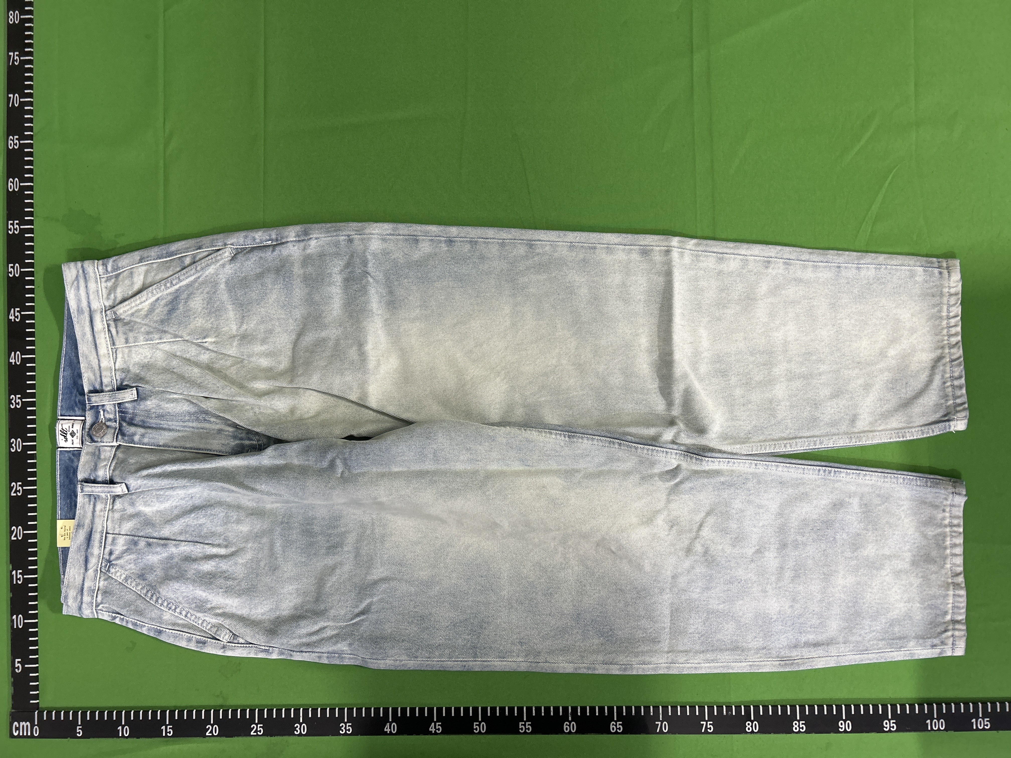 QC Photo - Unbranded Baggy Jeans
