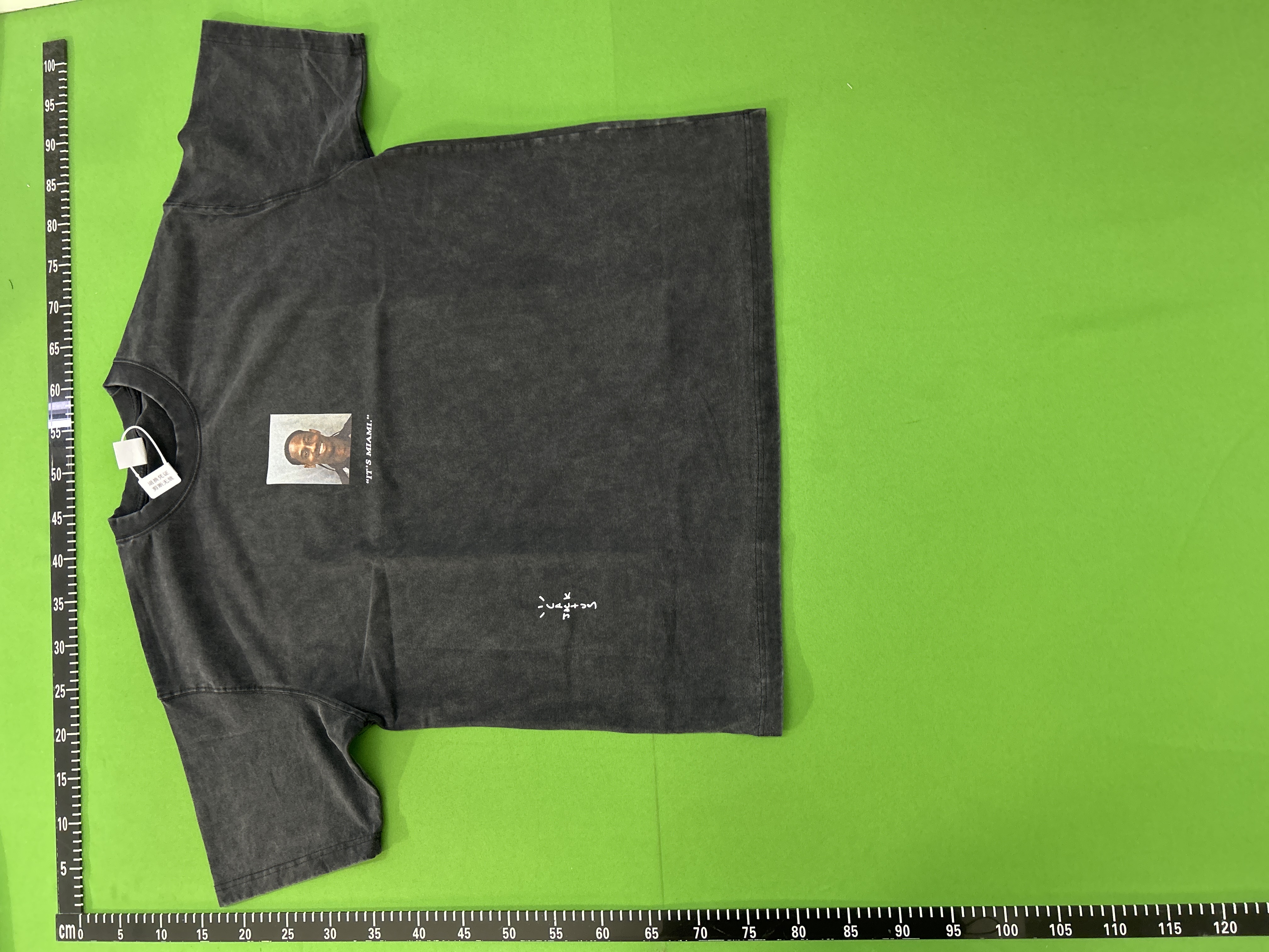 QC Photo - Travis Scott Mugshot Tee