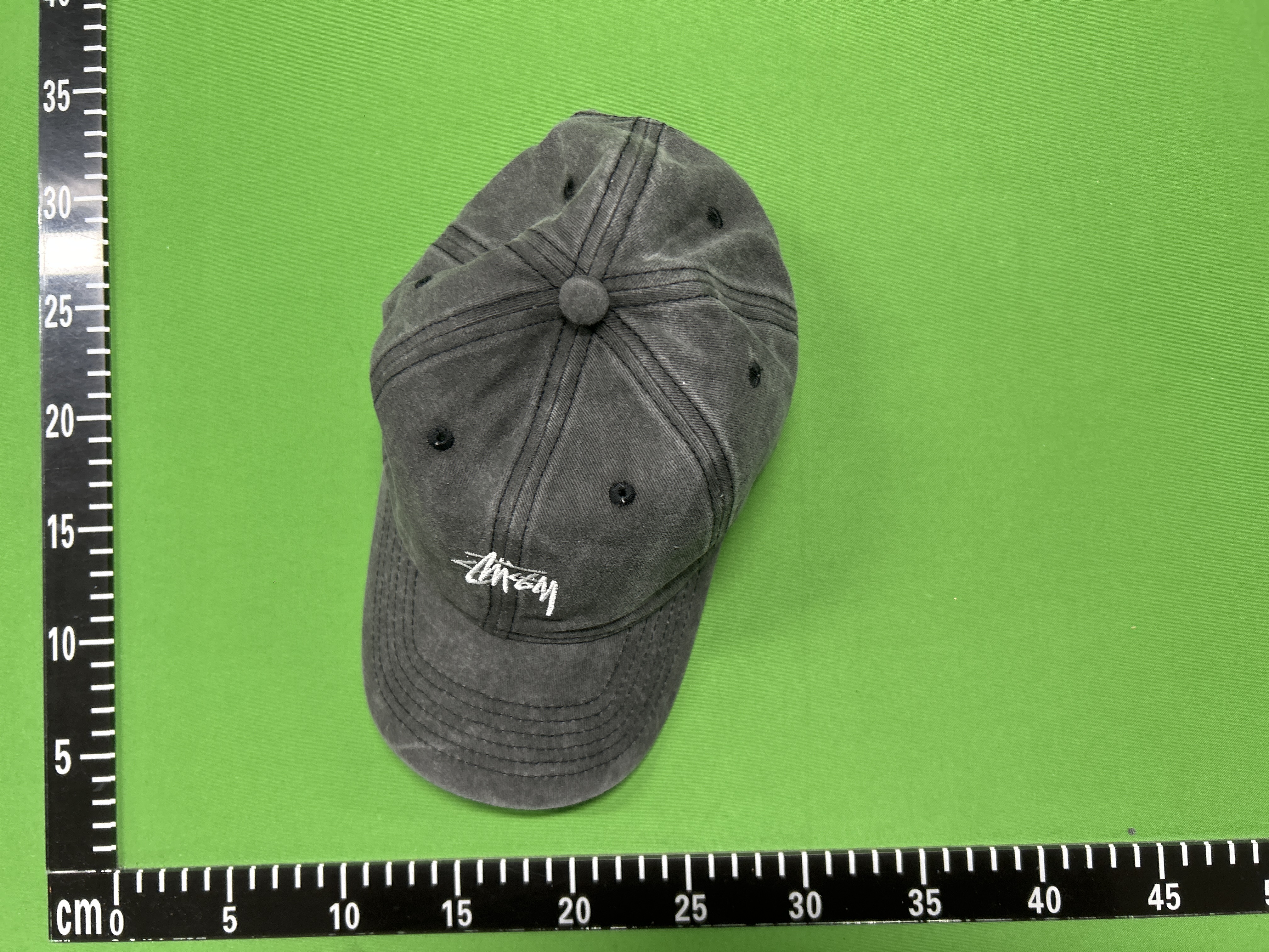 QC Photo - A small embroidered baseball cap 3437