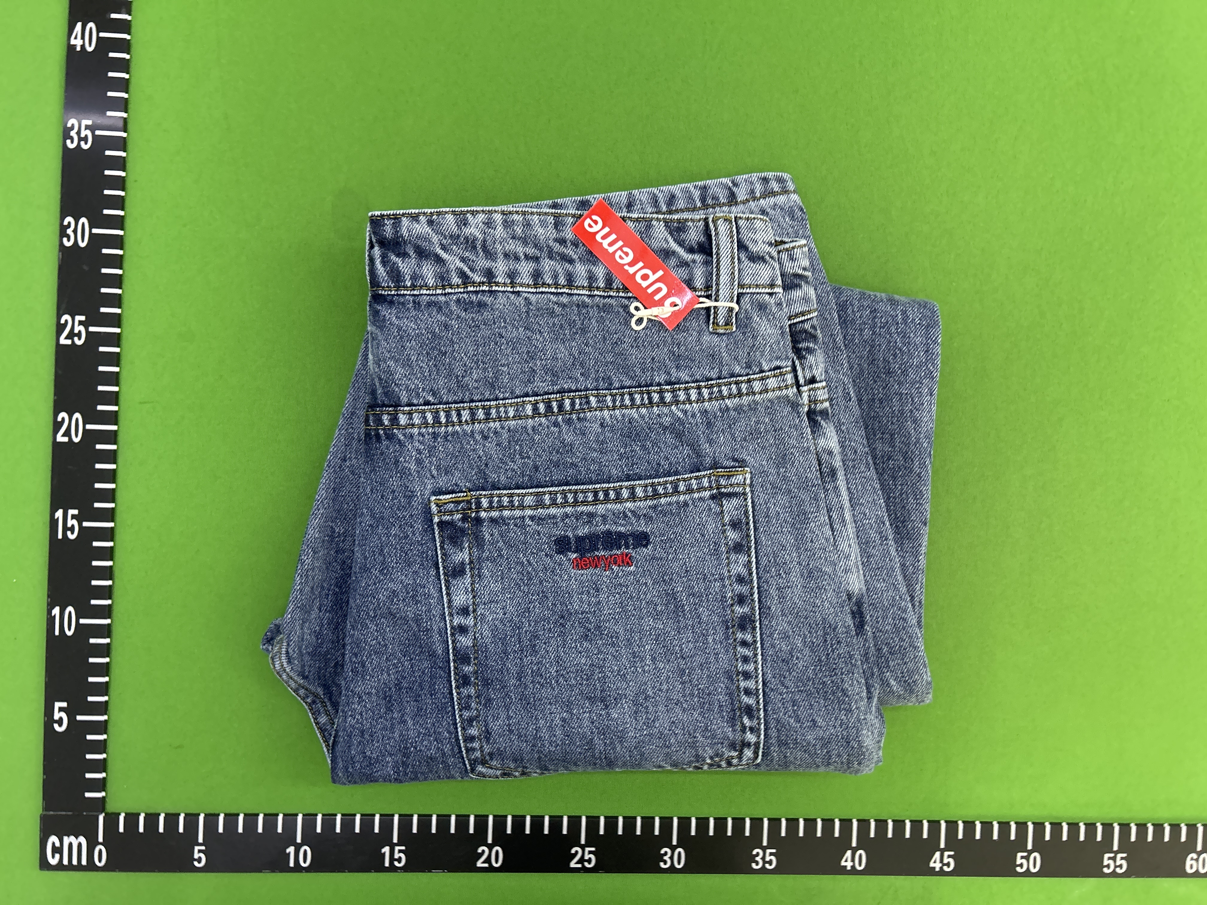 QC Photo - Supreme Baggy Jeans