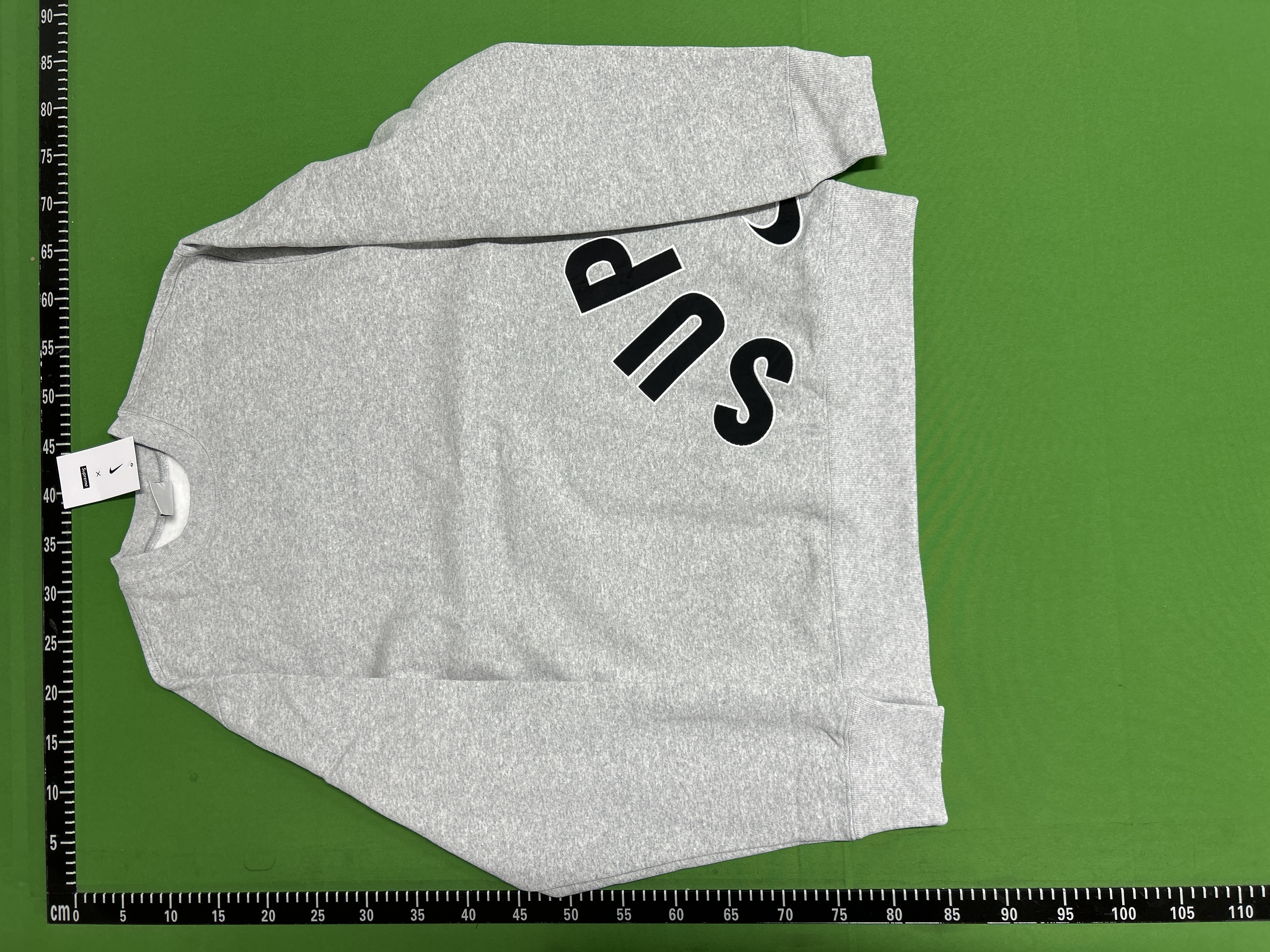 QC Photo - Supreme Nike Arc Crewneck Black