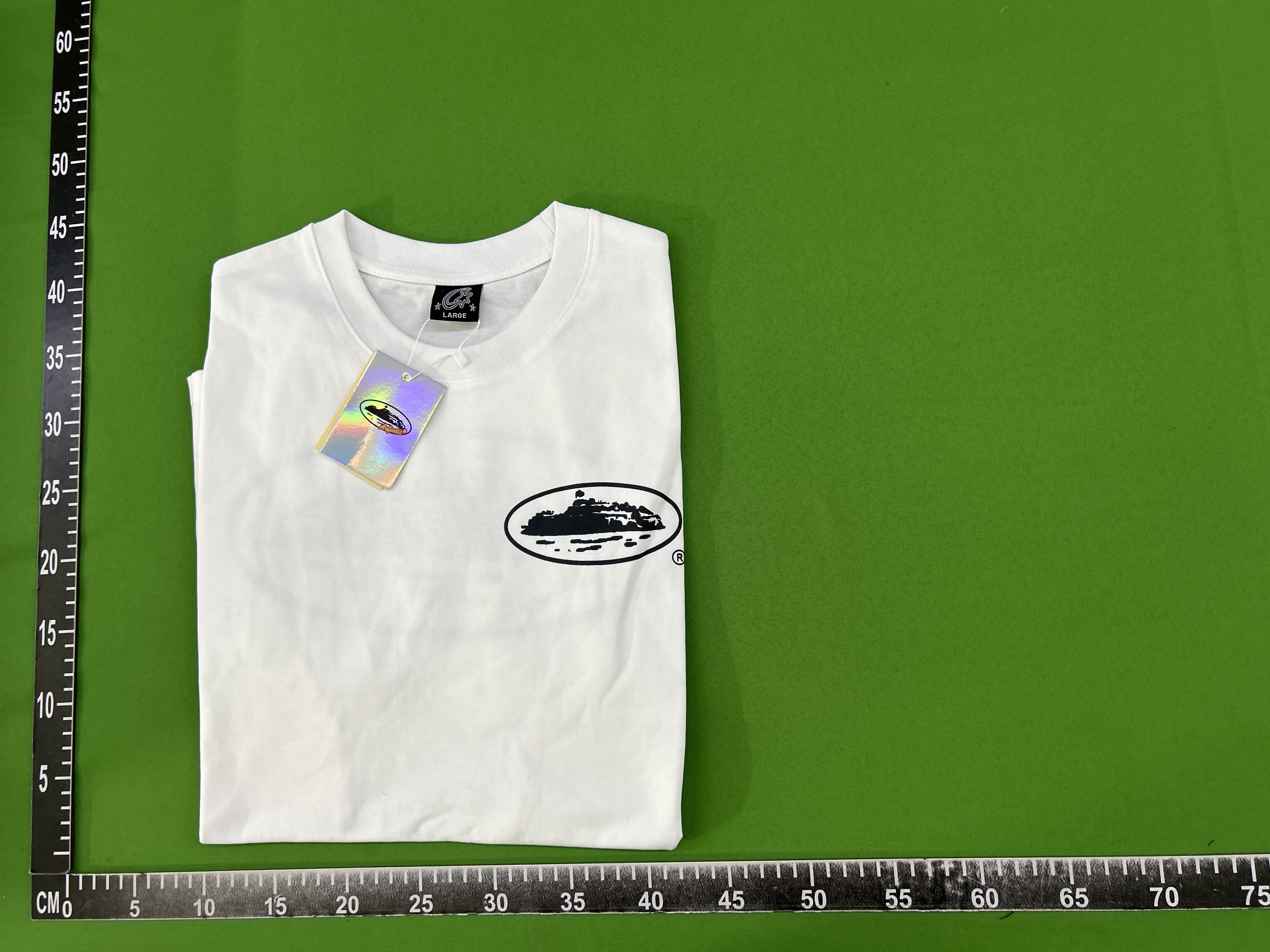 QC Photo - Black short-sleeved shirt