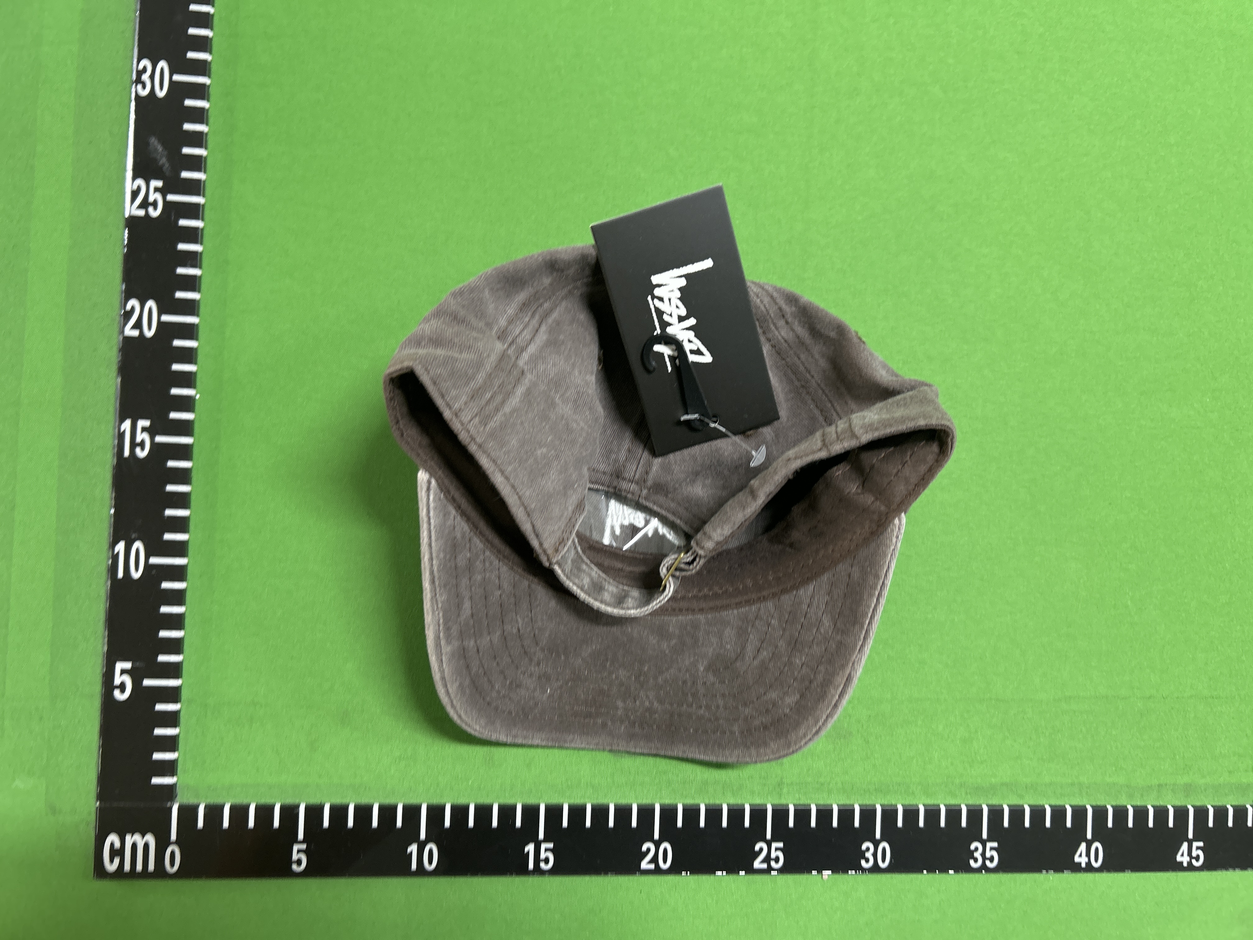 QC Photo - A small embroidered baseball cap 3437