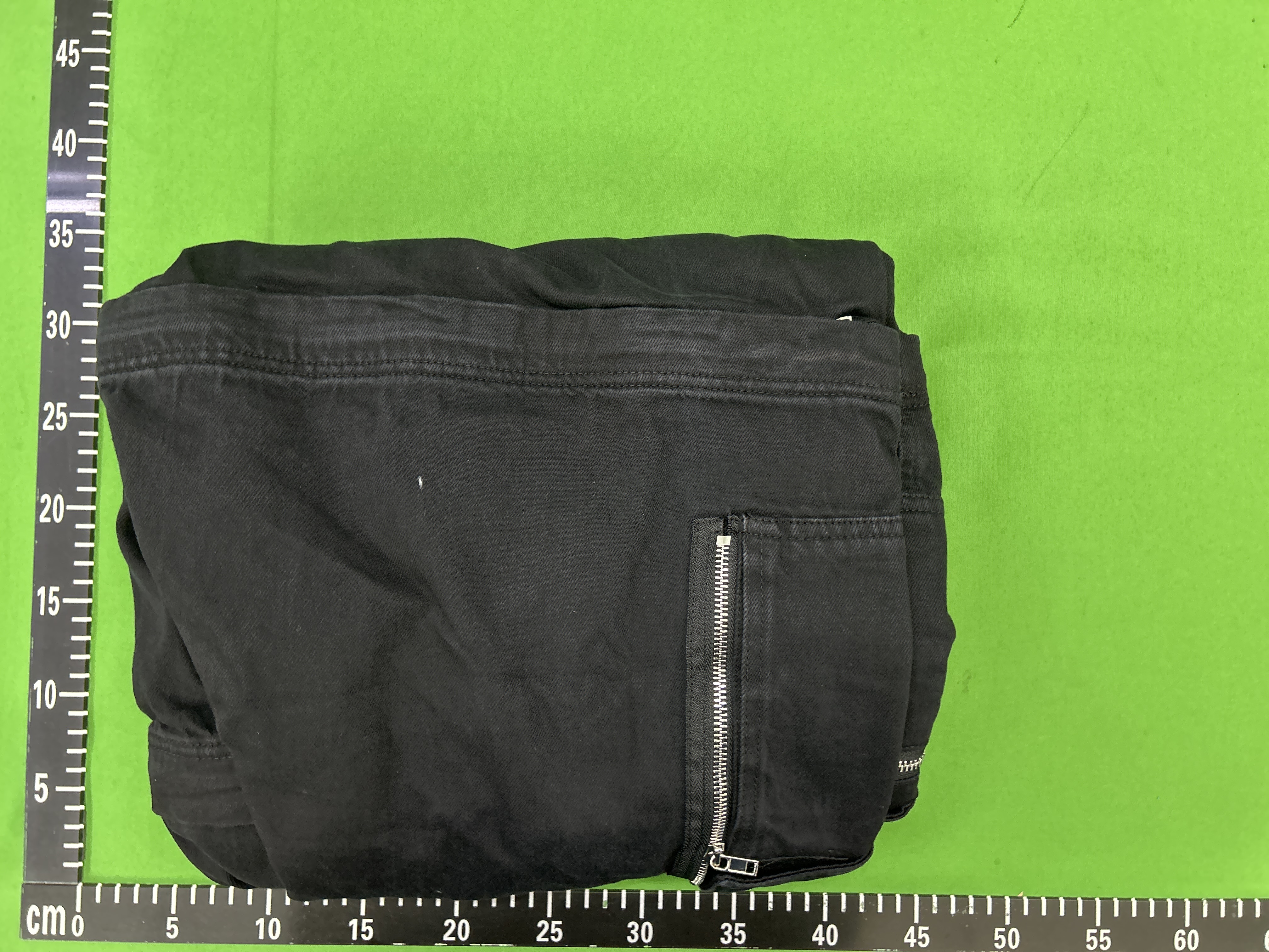 QC Photo - Vetements Big Shape Transformer Jeans