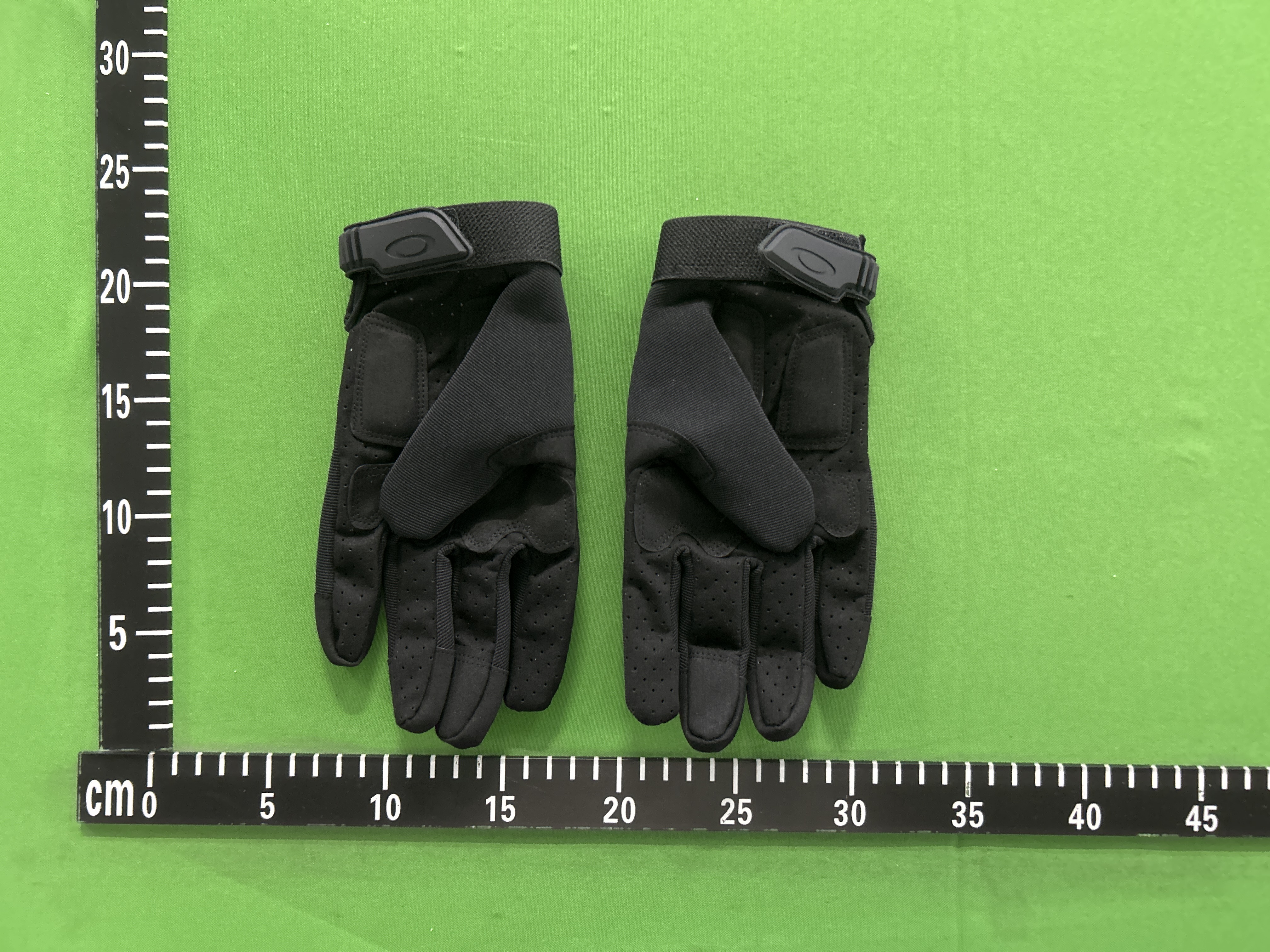QC Photo - Oakley Padded Gloves